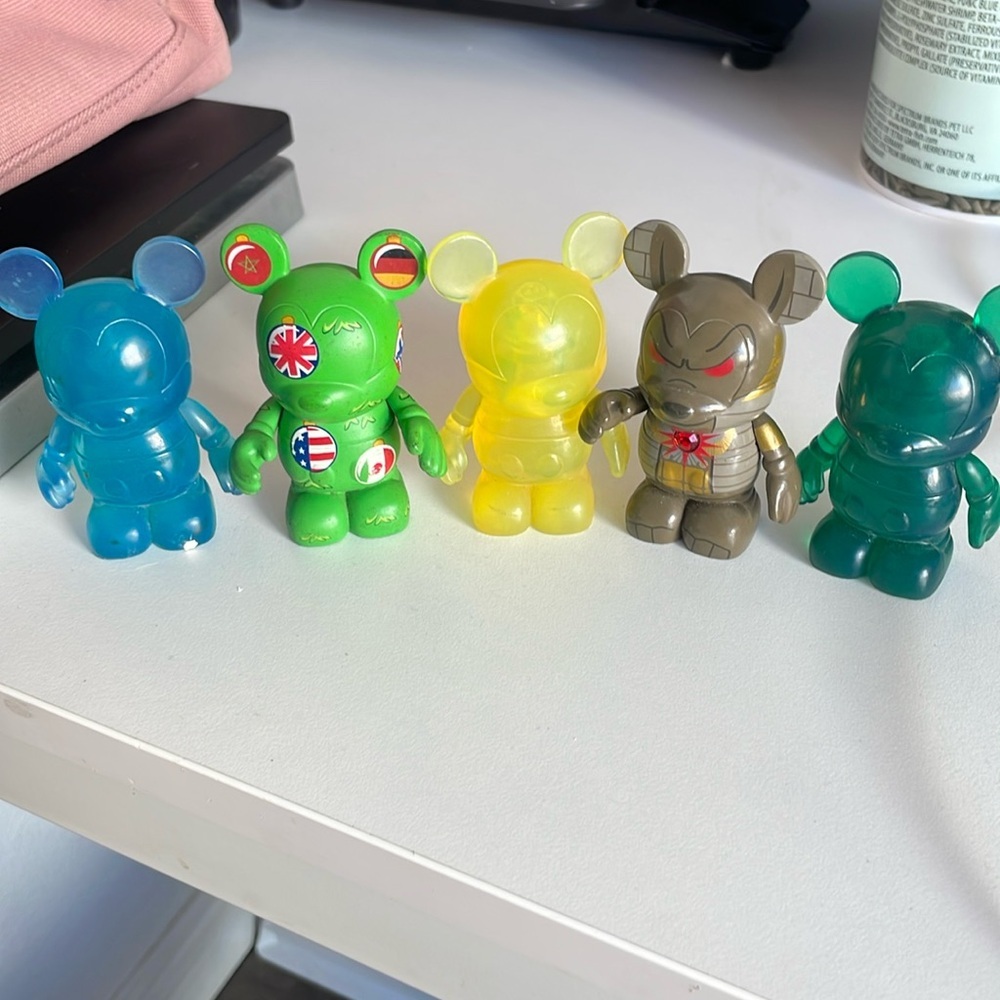 Set of 5 Mikey mouse small figurines vinylmation l